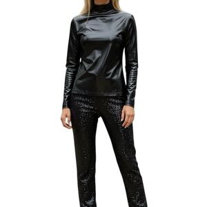 Hillary Macmillan Women's Black Glossy Top Size XS
